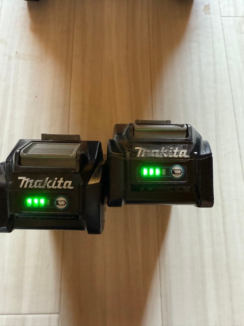 マキタ 40V 充電式集じん機 8L 無線連動対応 (粉じん専用)VC002GZ