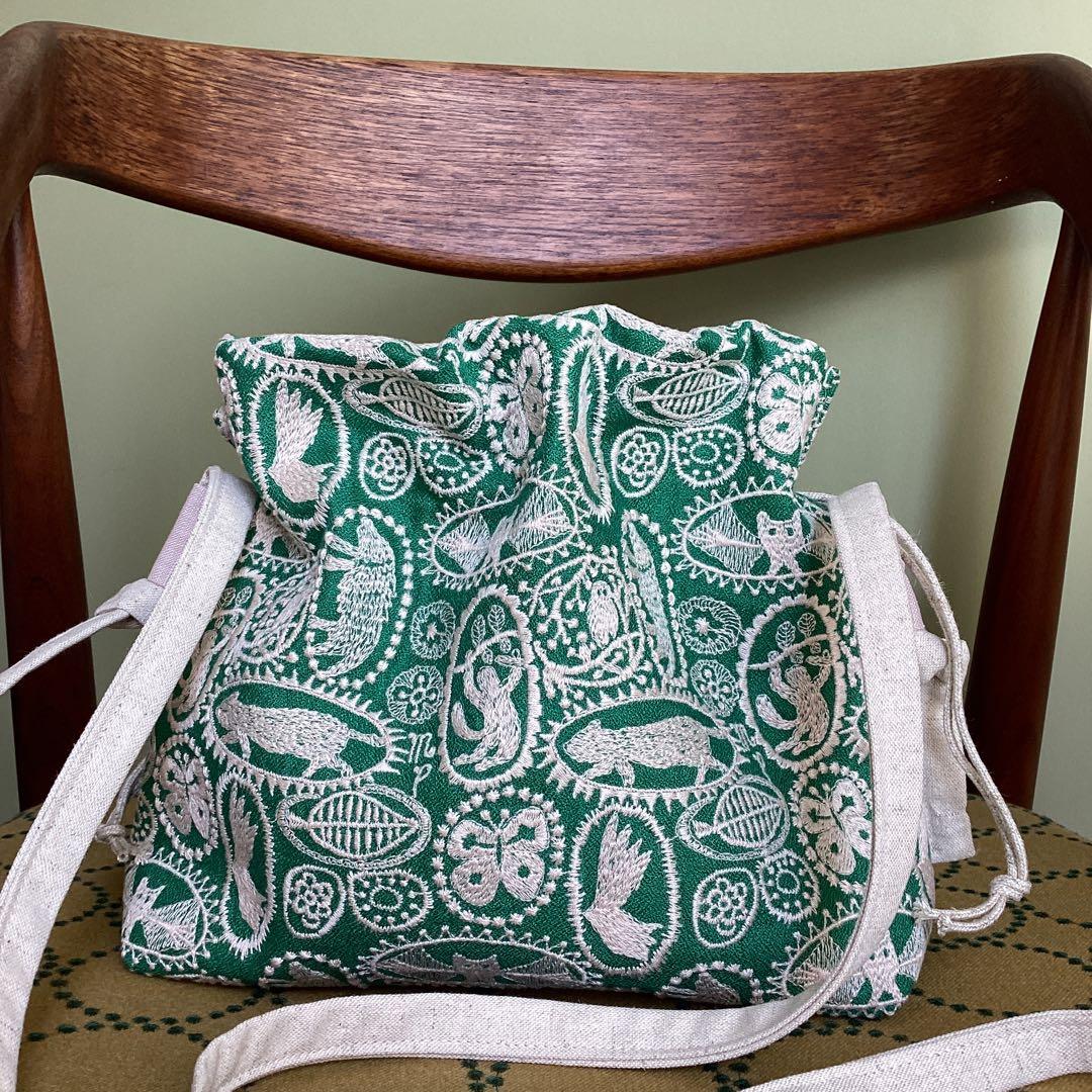 ミナペルホネンjungle reliefグリーンでエアリーポシェットハンドメイド