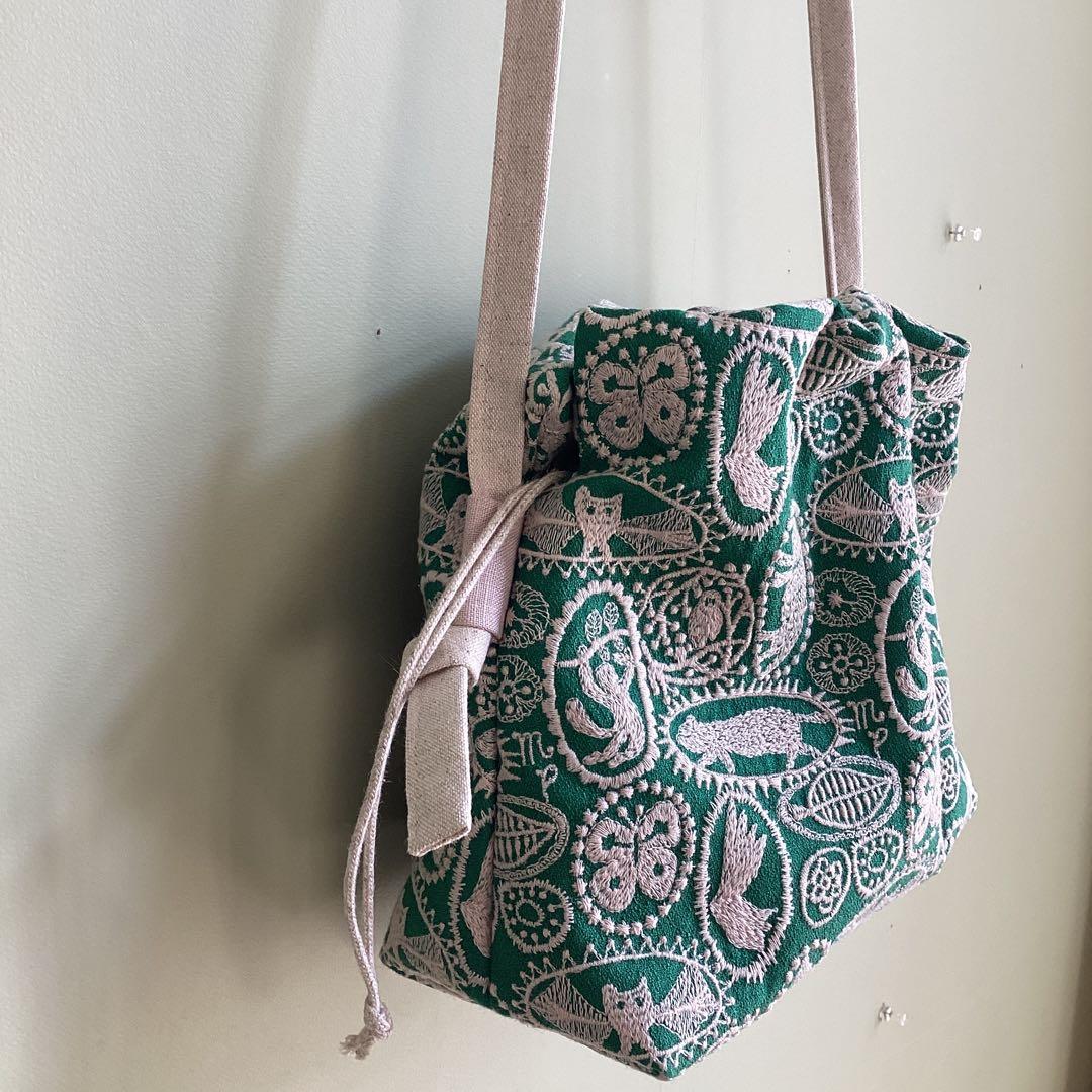 ミナペルホネンjungle reliefグリーンでエアリーポシェットハンドメイド