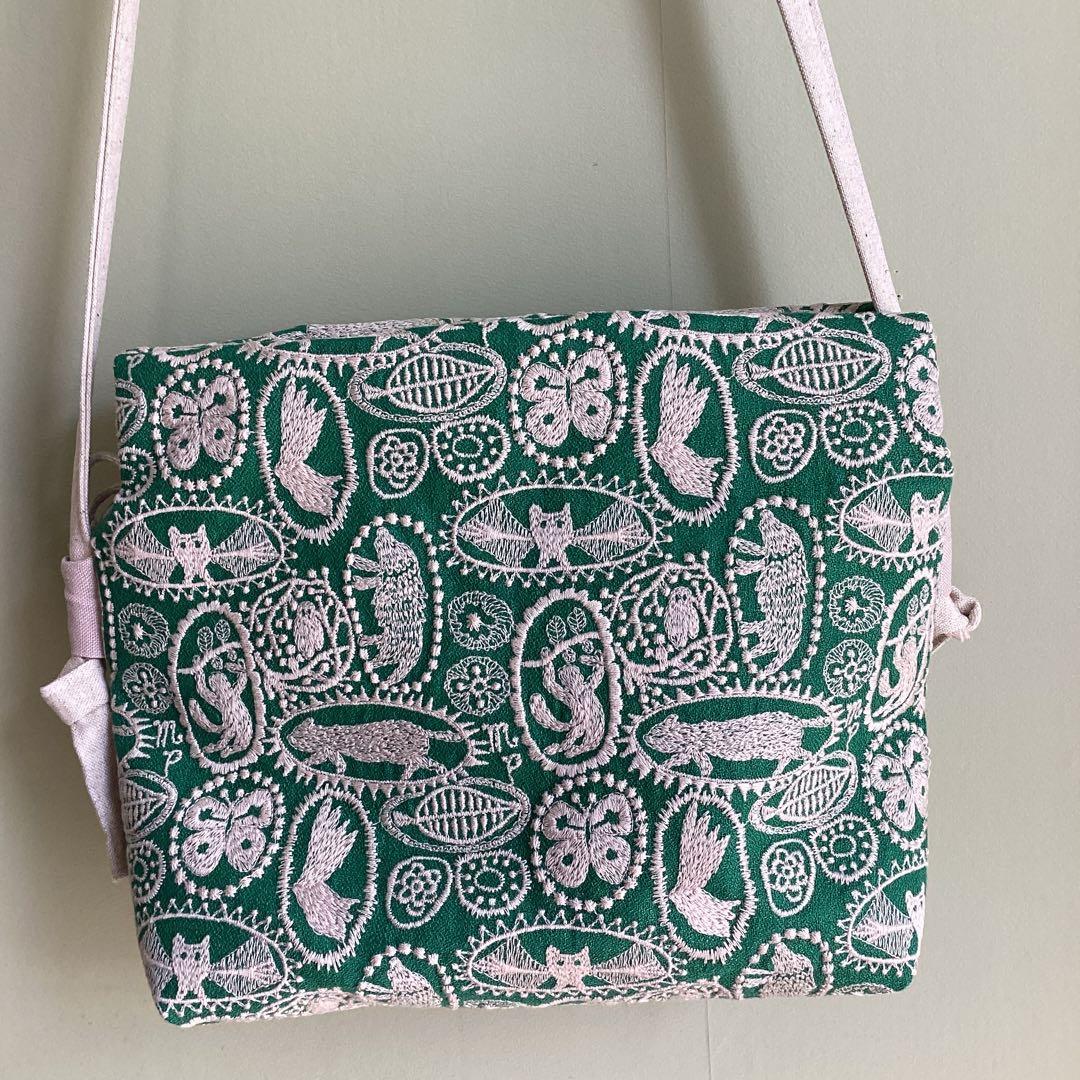 ミナペルホネンjungle reliefグリーンでエアリーポシェットハンドメイド