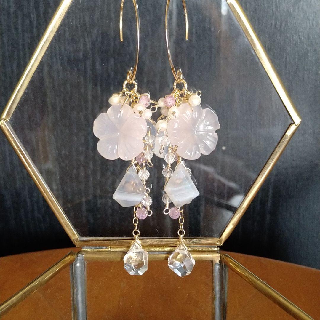 フラワーカービング祭り➂耳元に可憐なピンクのデルフィニウムを…初登場カルセドニー