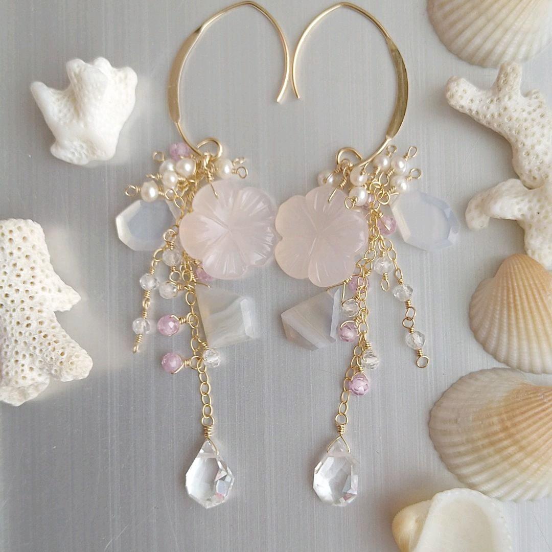 フラワーカービング祭り➂耳元に可憐なピンクのデルフィニウムを…初登場カルセドニー