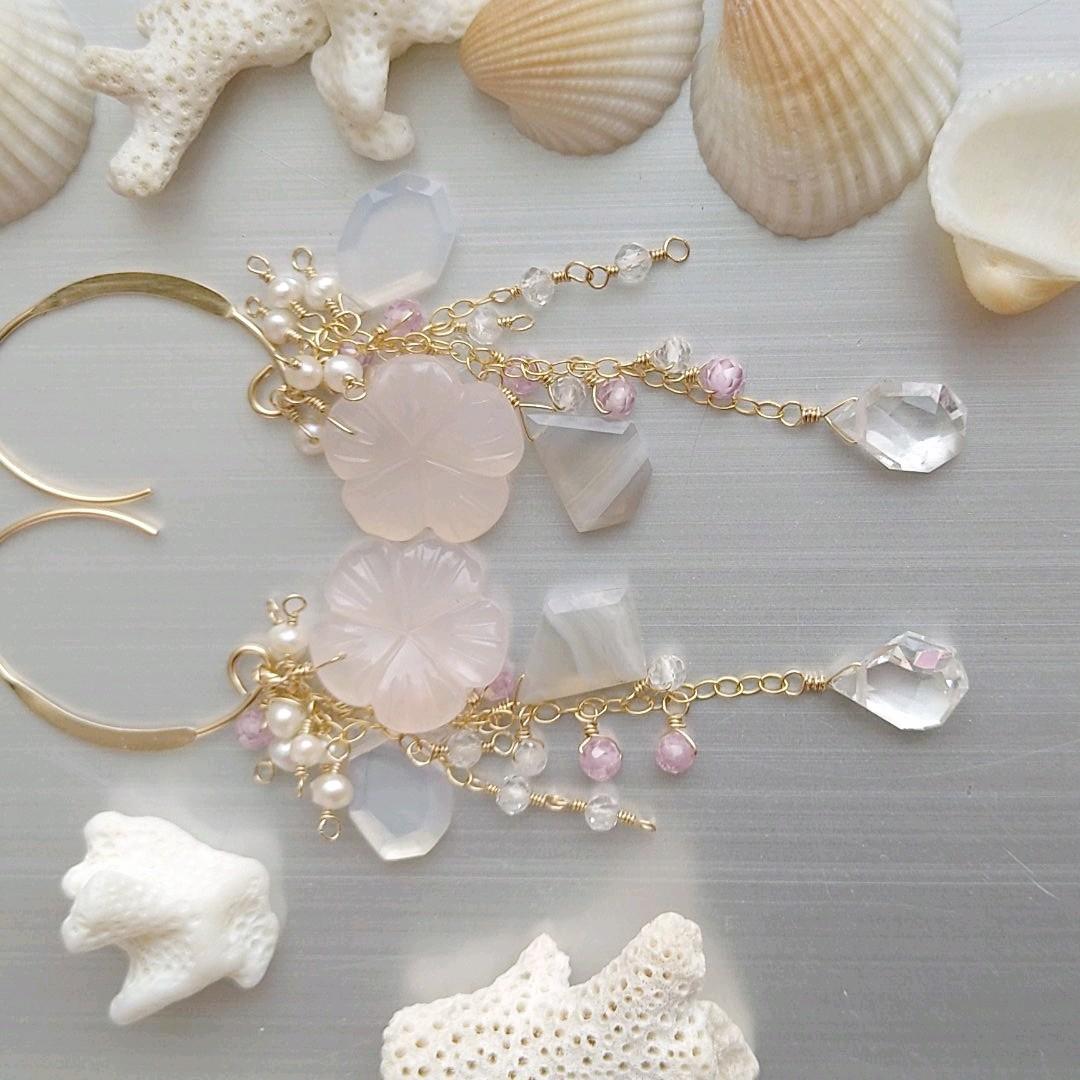 フラワーカービング祭り➂耳元に可憐なピンクのデルフィニウムを…初登場カルセドニー