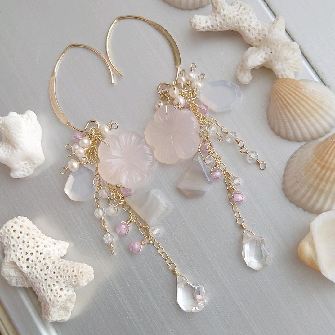 フラワーカービング祭り➂耳元に可憐なピンクのデルフィニウムを…初登場カルセドニー