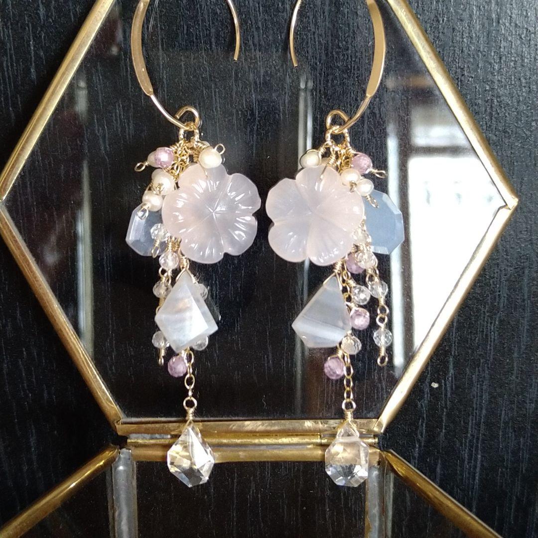 フラワーカービング祭り➂耳元に可憐なピンクのデルフィニウムを…初登場カルセドニー