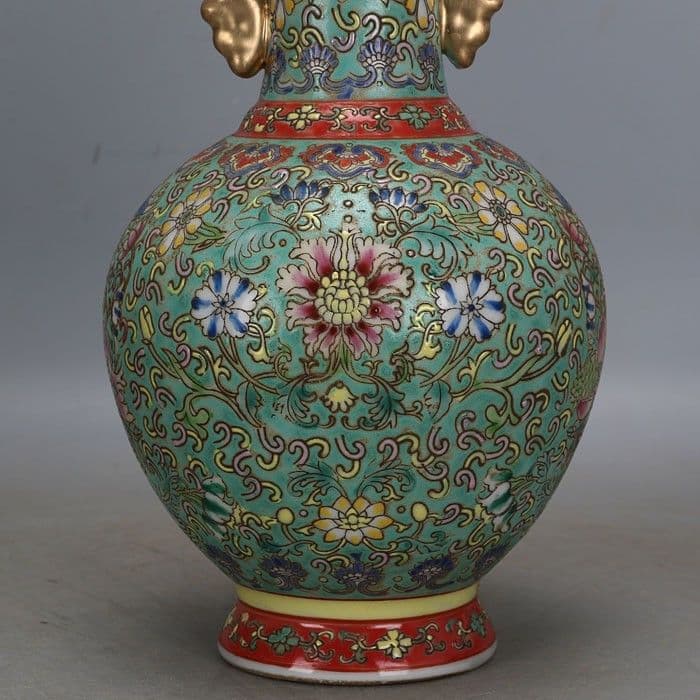 大清乾隆粉彩花卉蒔金両耳瓶 景徳鎮 陶磁器 装飾品 現代工芸品 美術品 置物