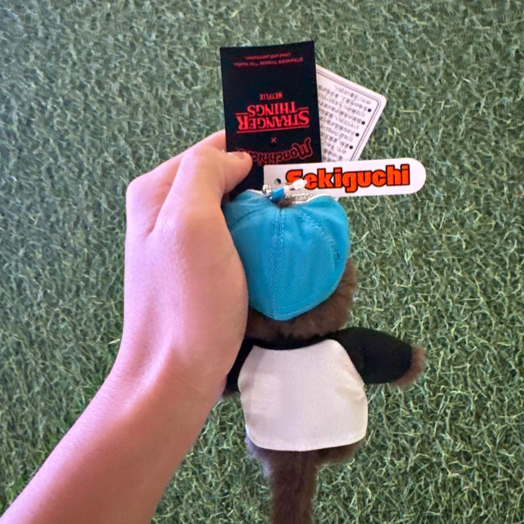 ストレンジャー・シングス モンチッチコラボキーホルダーラスト