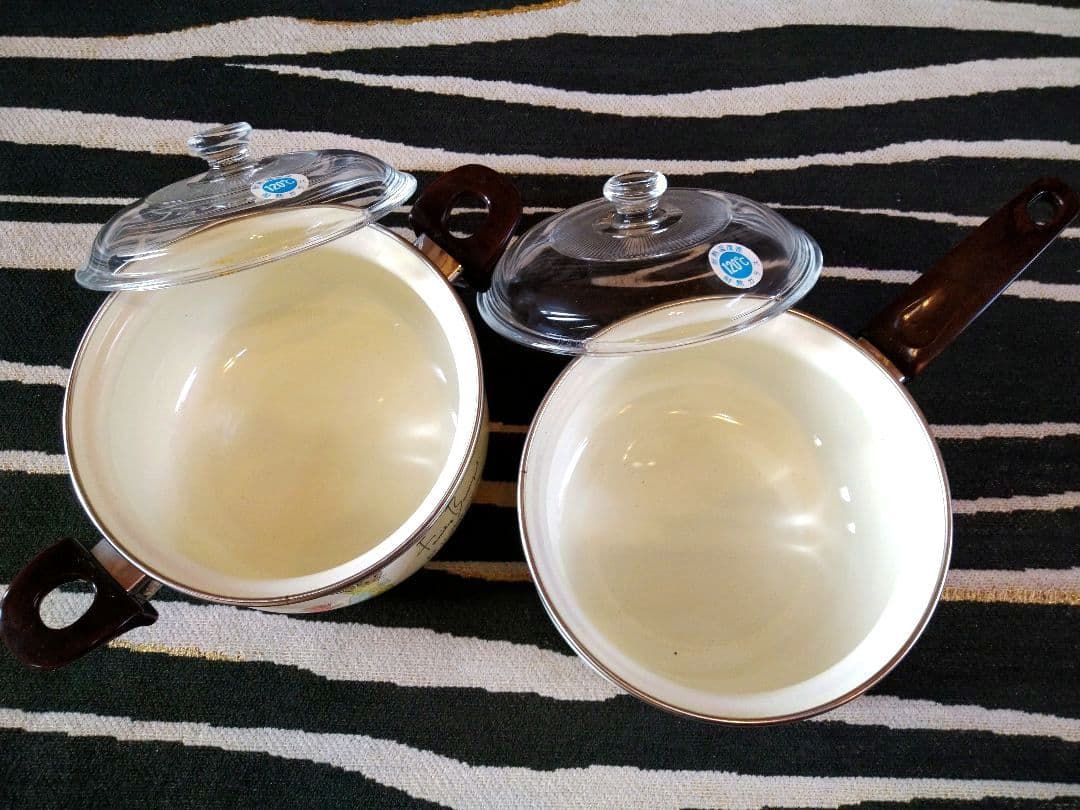 ♣４０年前のヴンテージ品⬛希少なエジリーホーローファミリーバニーシリーズ2鍋