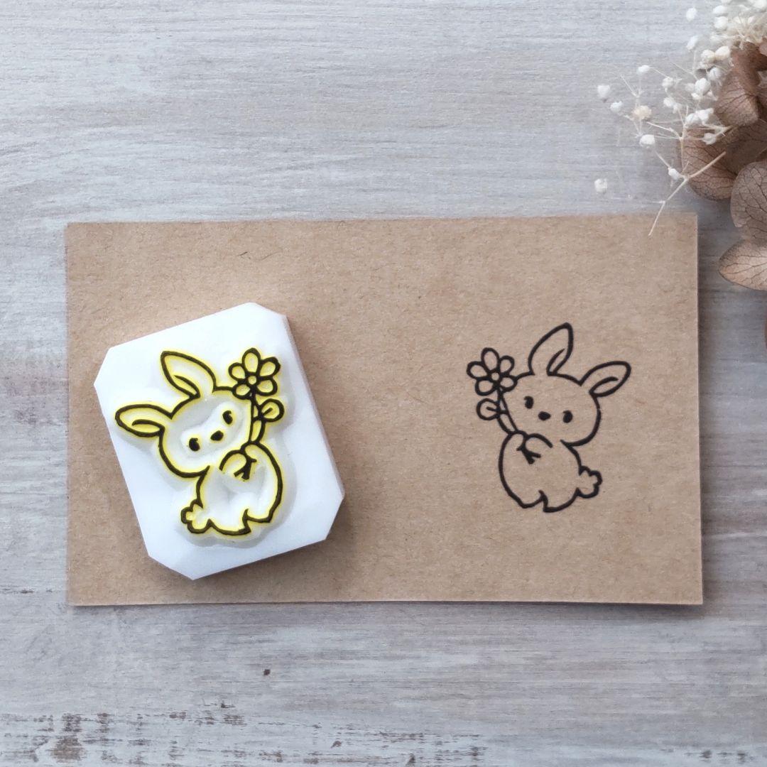 消しゴムはんこ No.54 ちびうさとお花