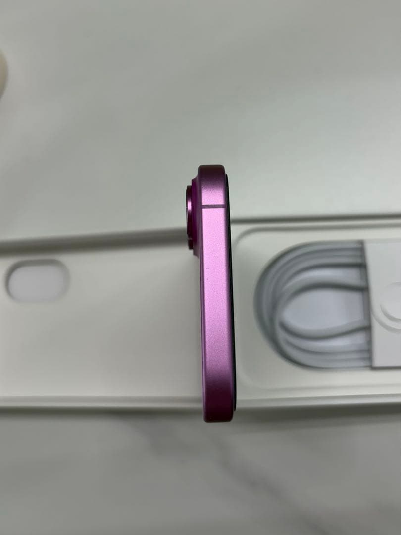 iPhone 16 SIMフリー　美品　iPhone16