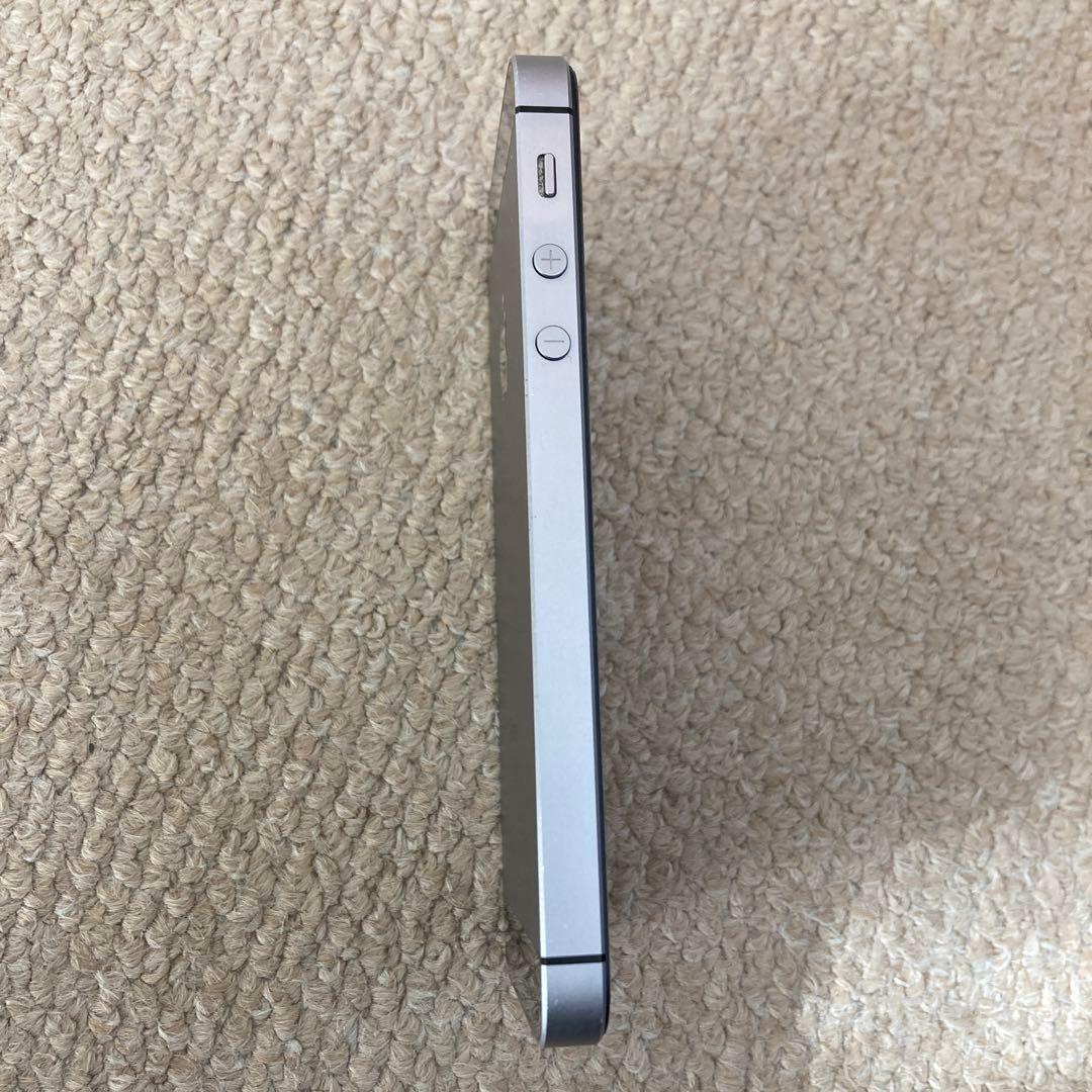 Apple iPhone SE スペースグレー64GB SIMフリー