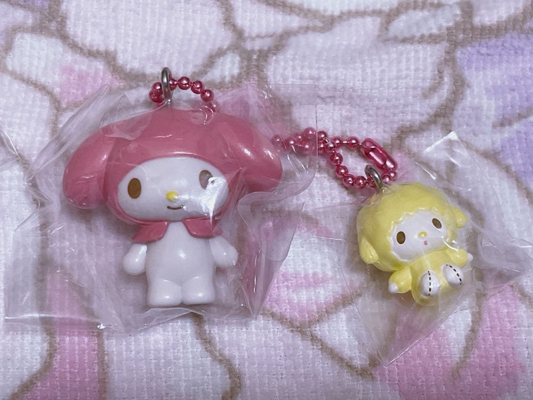 マイメロディ　ピアノちゃん　マスコットキーホルダー