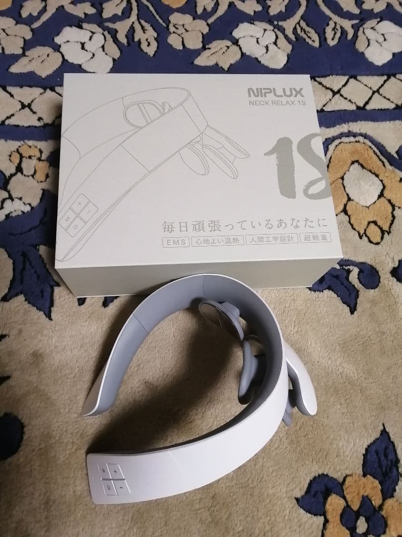 NIPLUX NECK RELAX 1S ホワイト