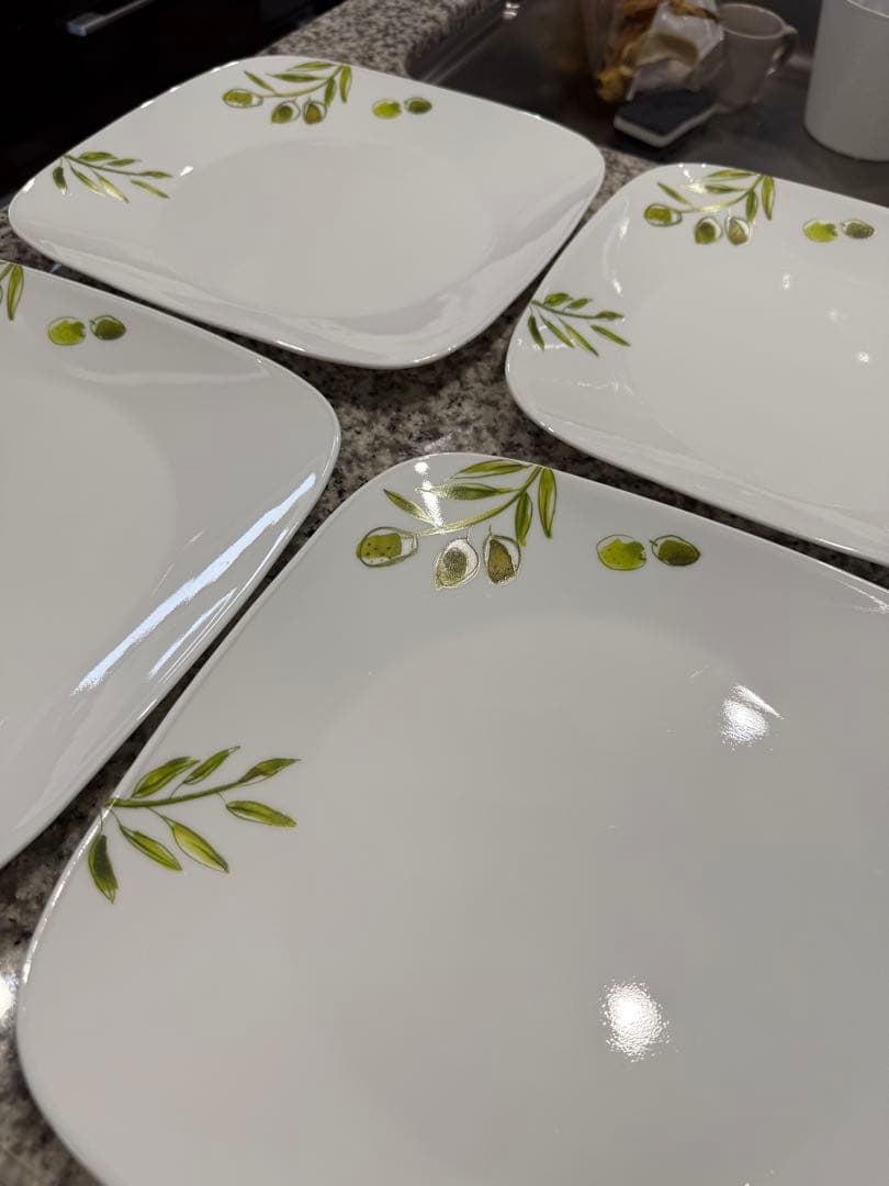 コレール、オリーブデザインの四角皿 5枚セット　ワンプレートにも　26.5センチ