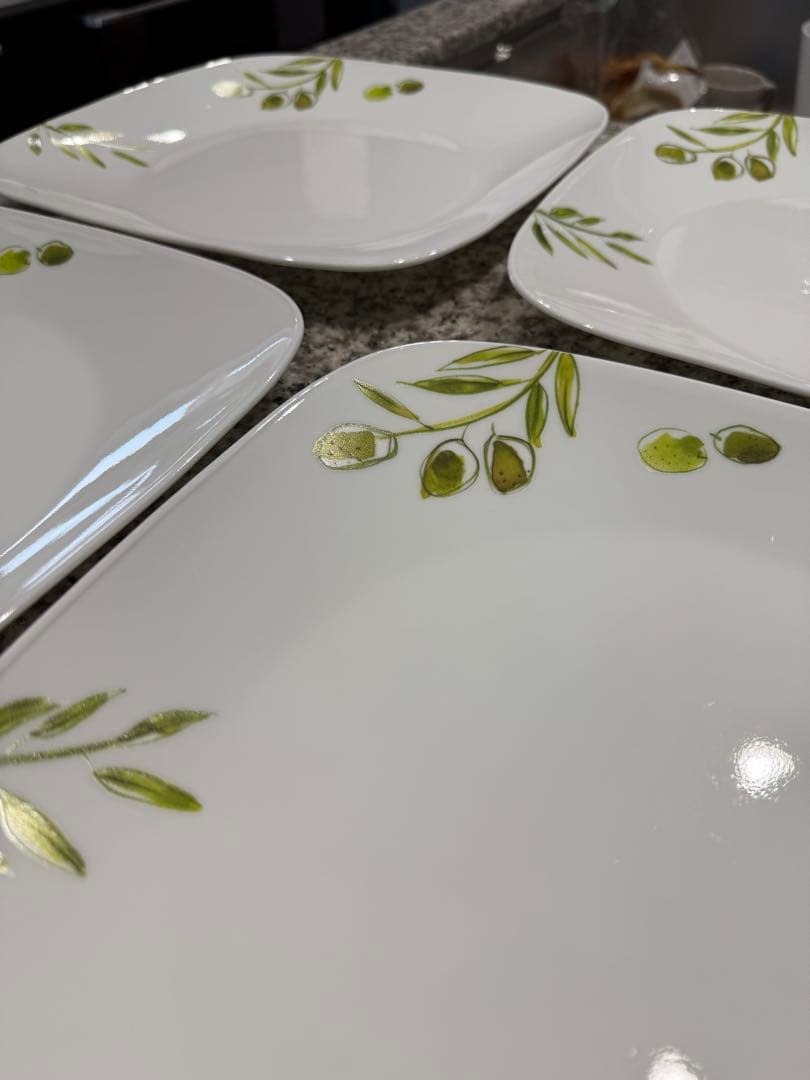 コレール、オリーブデザインの四角皿 5枚セット　ワンプレートにも　26.5センチ