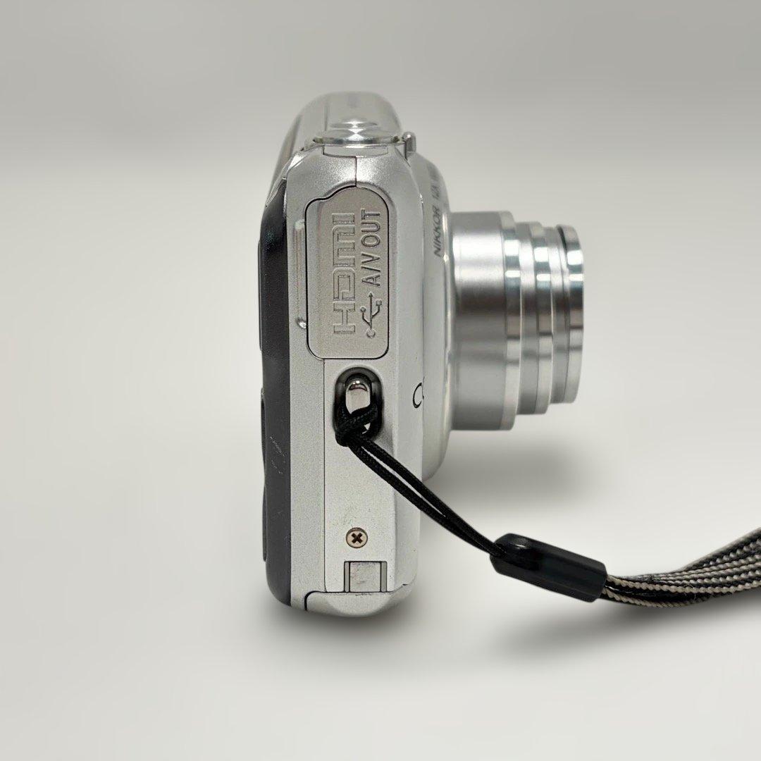 Nikon COOLPIX S6400 コンパクトデジタルカメラ ジャンク品