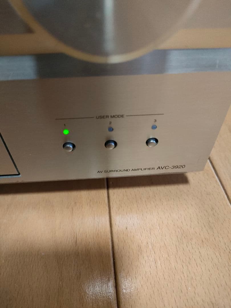 AVサラウンドアンプ AVC-3920 シルバー