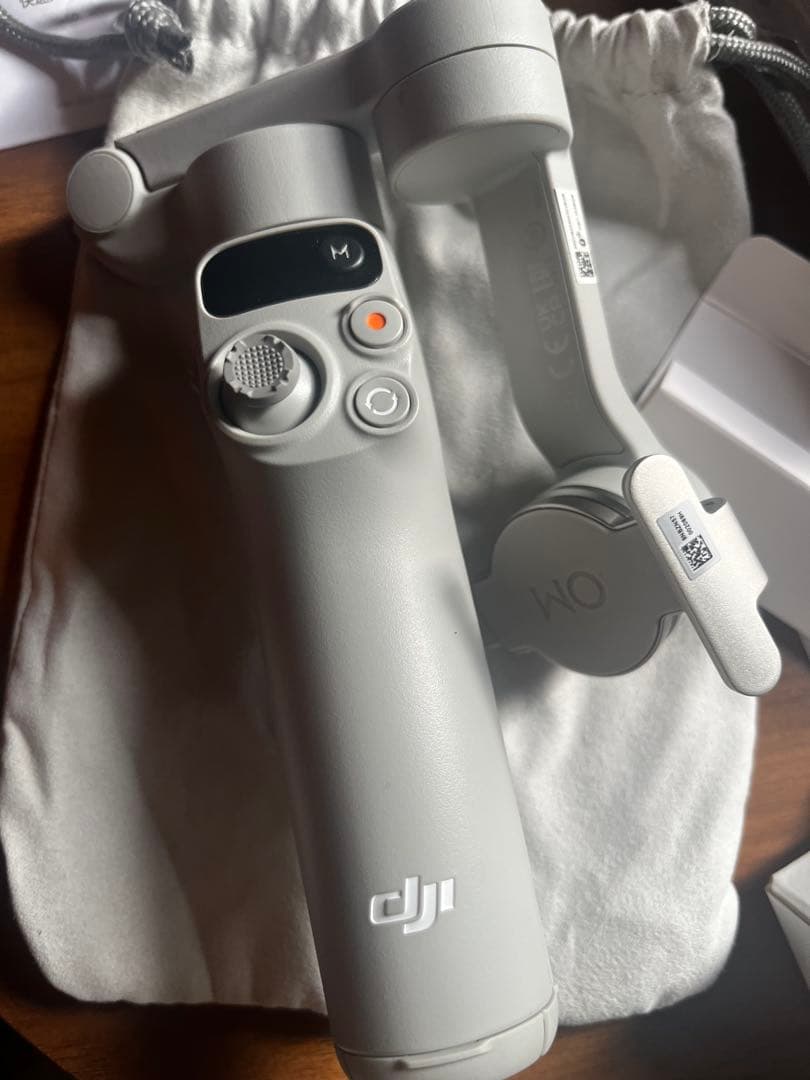 DJI Osmo Mobile 7 スタビライザー