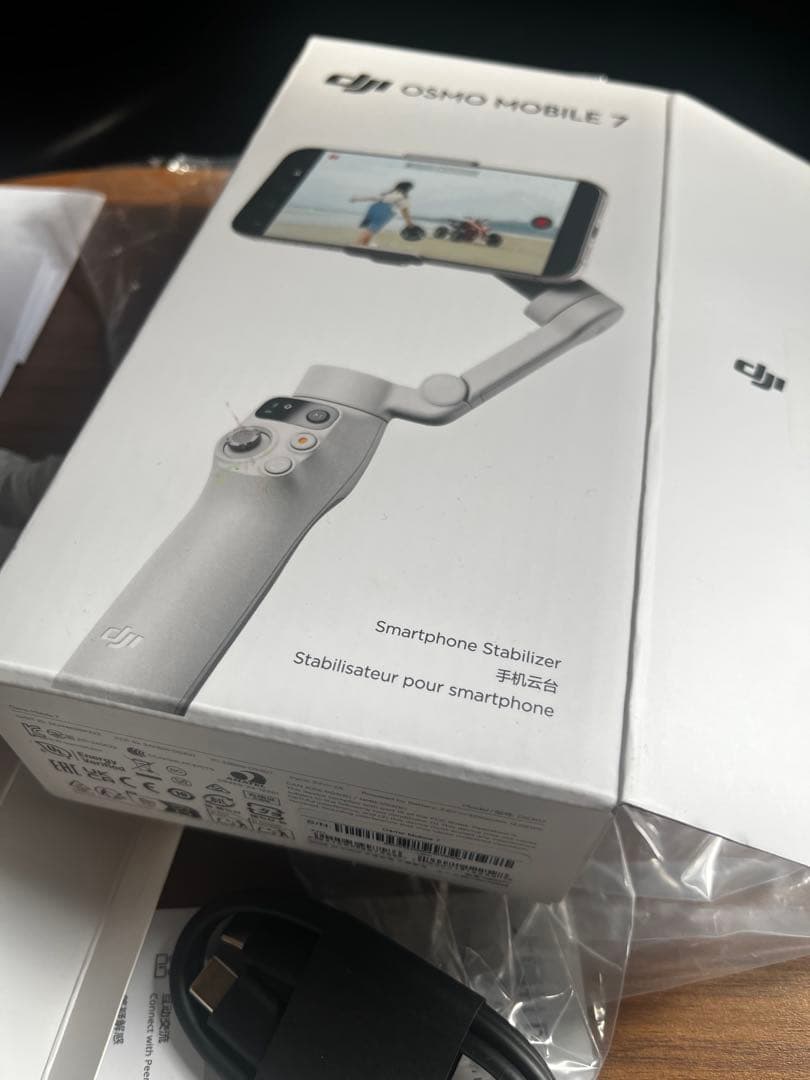 DJI Osmo Mobile 7 スタビライザー