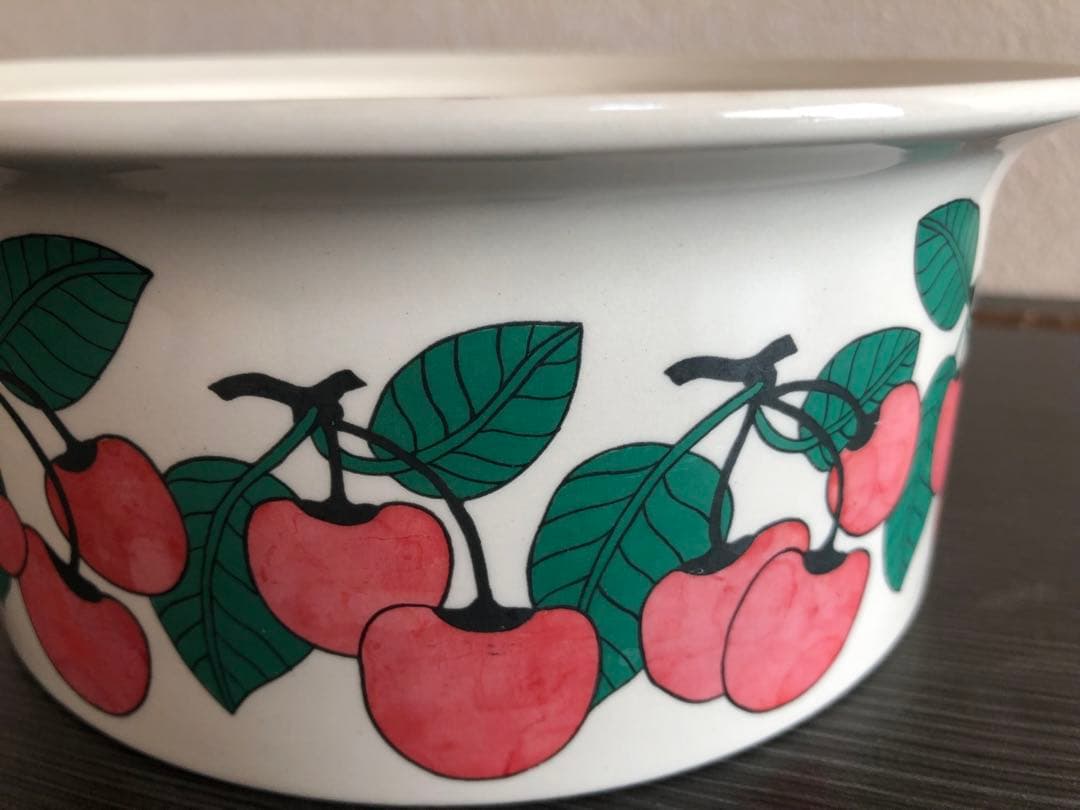 アラビア　キルシッカ　18cmボウル　arabia kirsikka