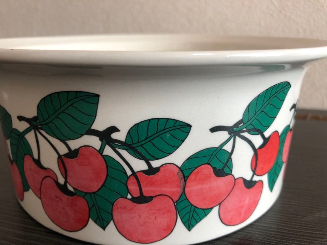 アラビア　キルシッカ　18cmボウル　arabia kirsikka