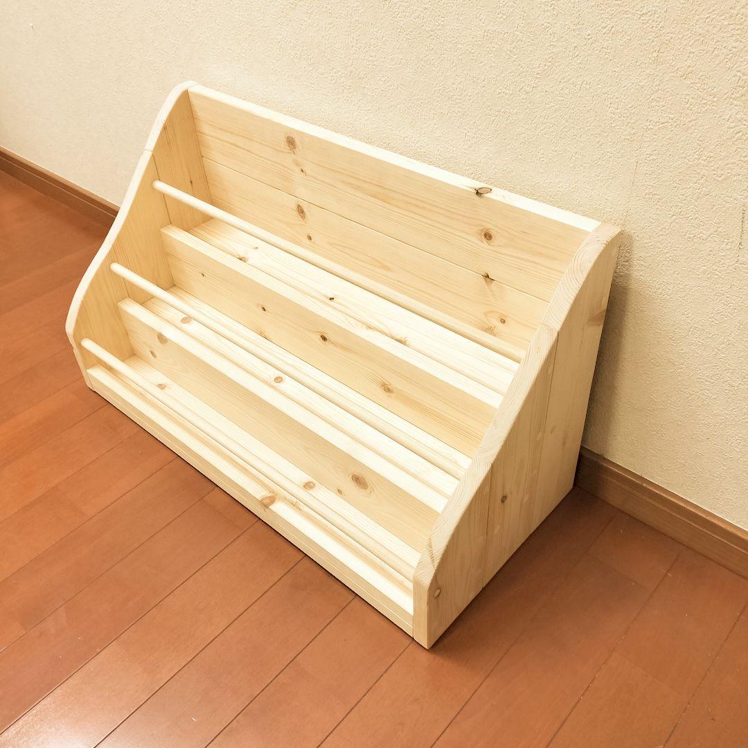 表紙の見える絵本棚　ブックシェルフ