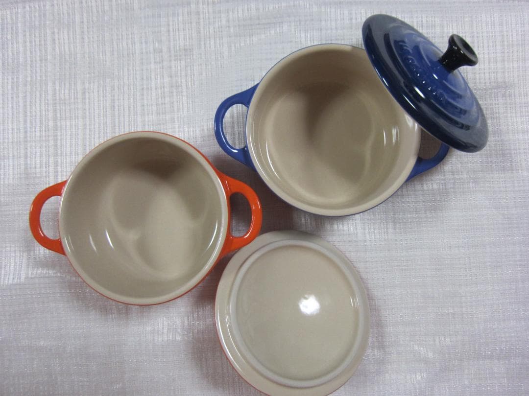 新品・未使用　ルクルーゼ　ミニココット（10.0Φcm）　赤と青ペアセット