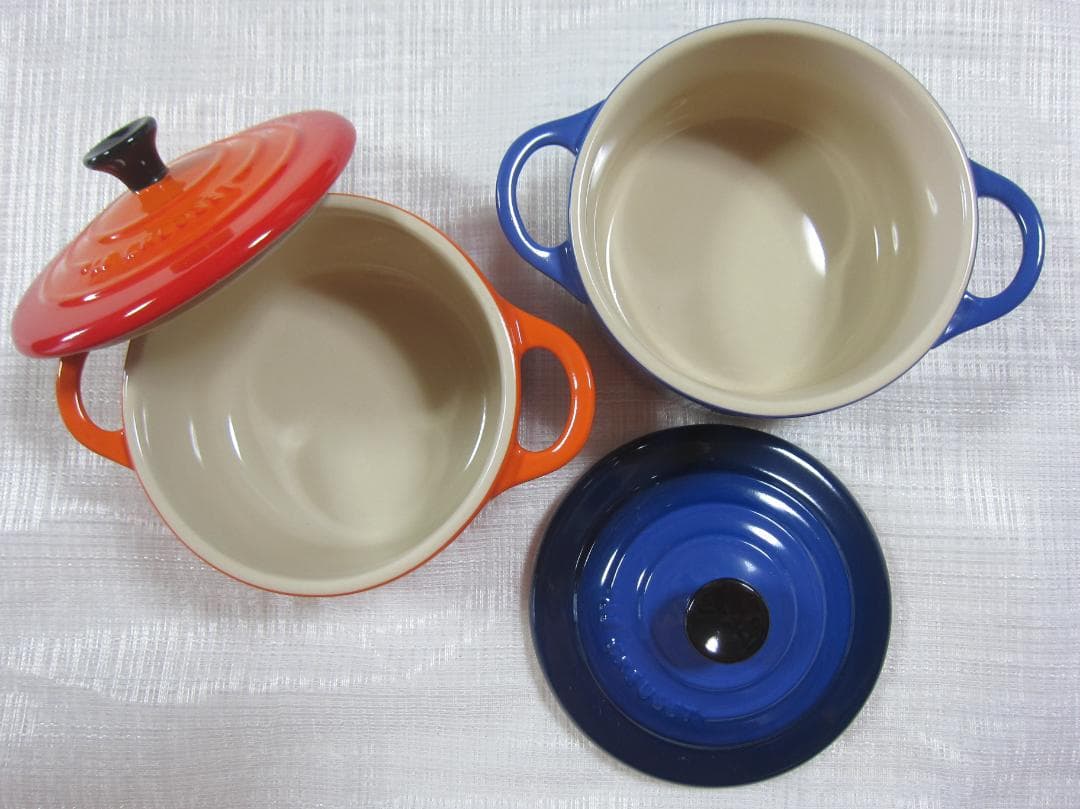 新品・未使用　ルクルーゼ　ミニココット（10.0Φcm）　赤と青ペアセット