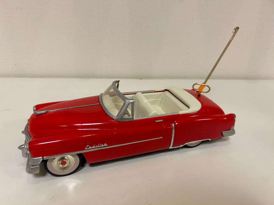 キャデラック　ブリキ　カスタム　映画小道具