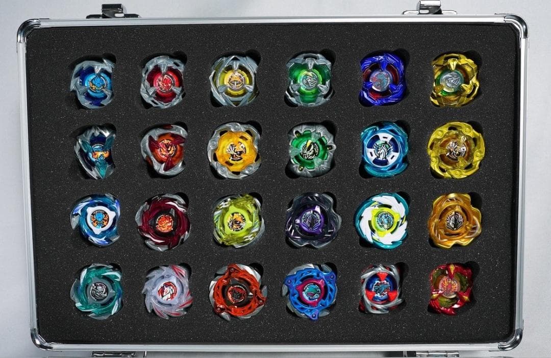 サ*郎様 ケースのみ商品 ベイブレードX 収納box ギアケース B級品 おまけ