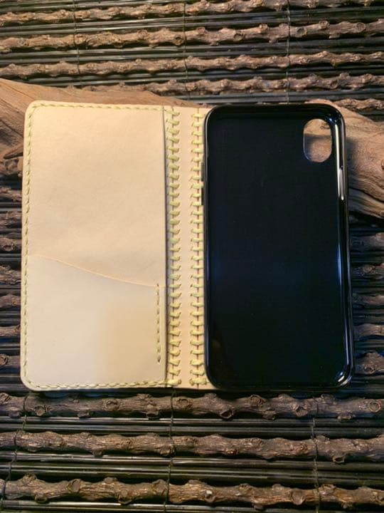 スマホケース(カラーヌメ刻印×緑)