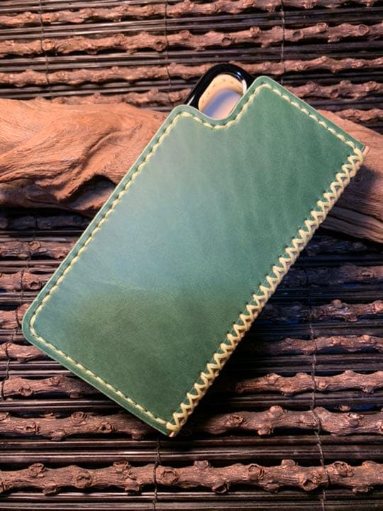 スマホケース(カラーヌメ刻印×緑)