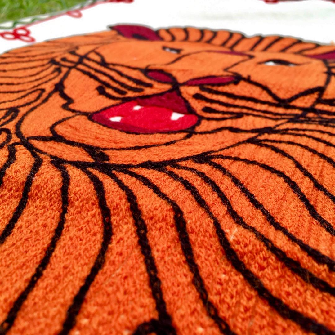 ★新品★インドハンドメイド刺繍タペストリーラグ★ビンテージ古布★ラジャスタン獅子