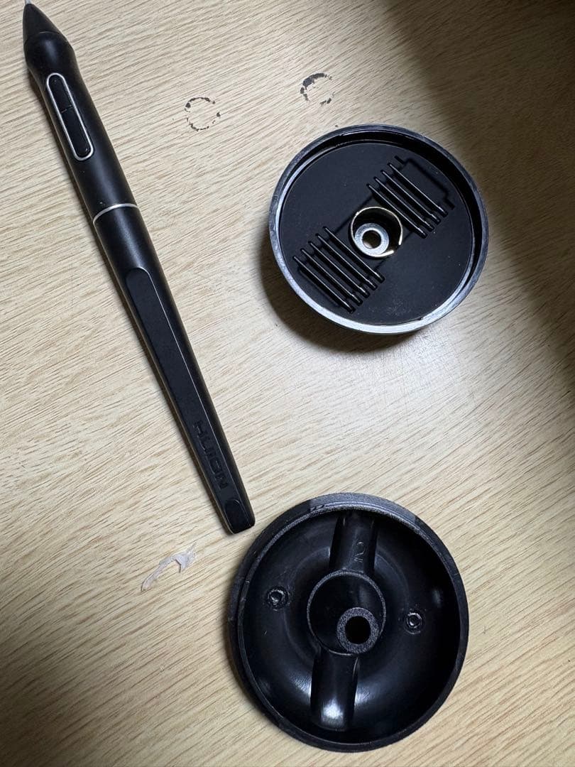 HUION 液晶ペンタブレット　KAMVAS 22 Plus