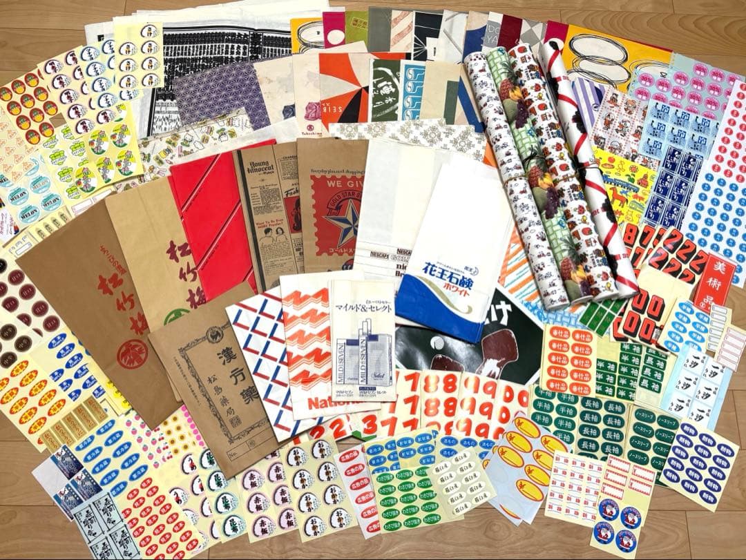 【大赤字出品！100サイズ！紙モノ包装紙類 まとめ売り】
