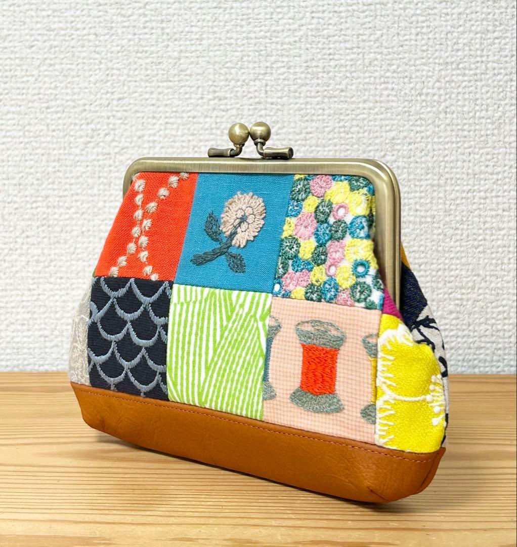 【該当者さま専用作品につきご購入不可となります】パッチワーク 親子がま口ポーチ