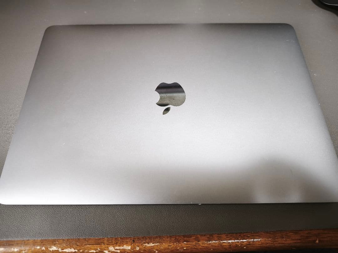 MacBook pro2017 13.3インチ (Touch Bar搭載)