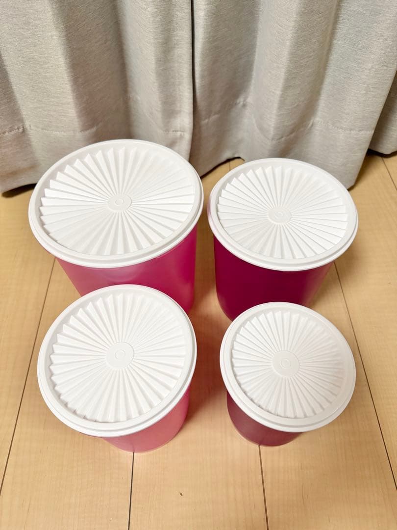 【未使用】タッパーウェア グランプリデコレーター 4個 セット ピンク 保存容器