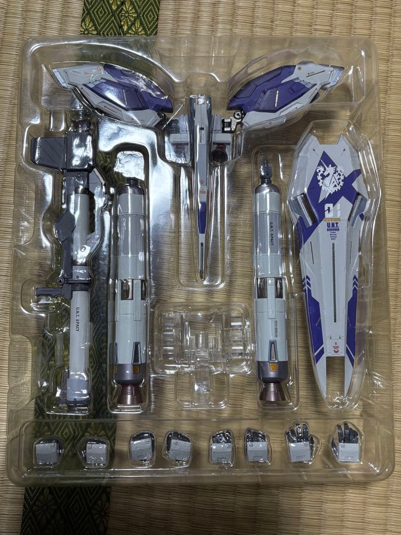 メタルビルド Hi-νガンダム+ハイパーメガバズーカランチャー オプションセット