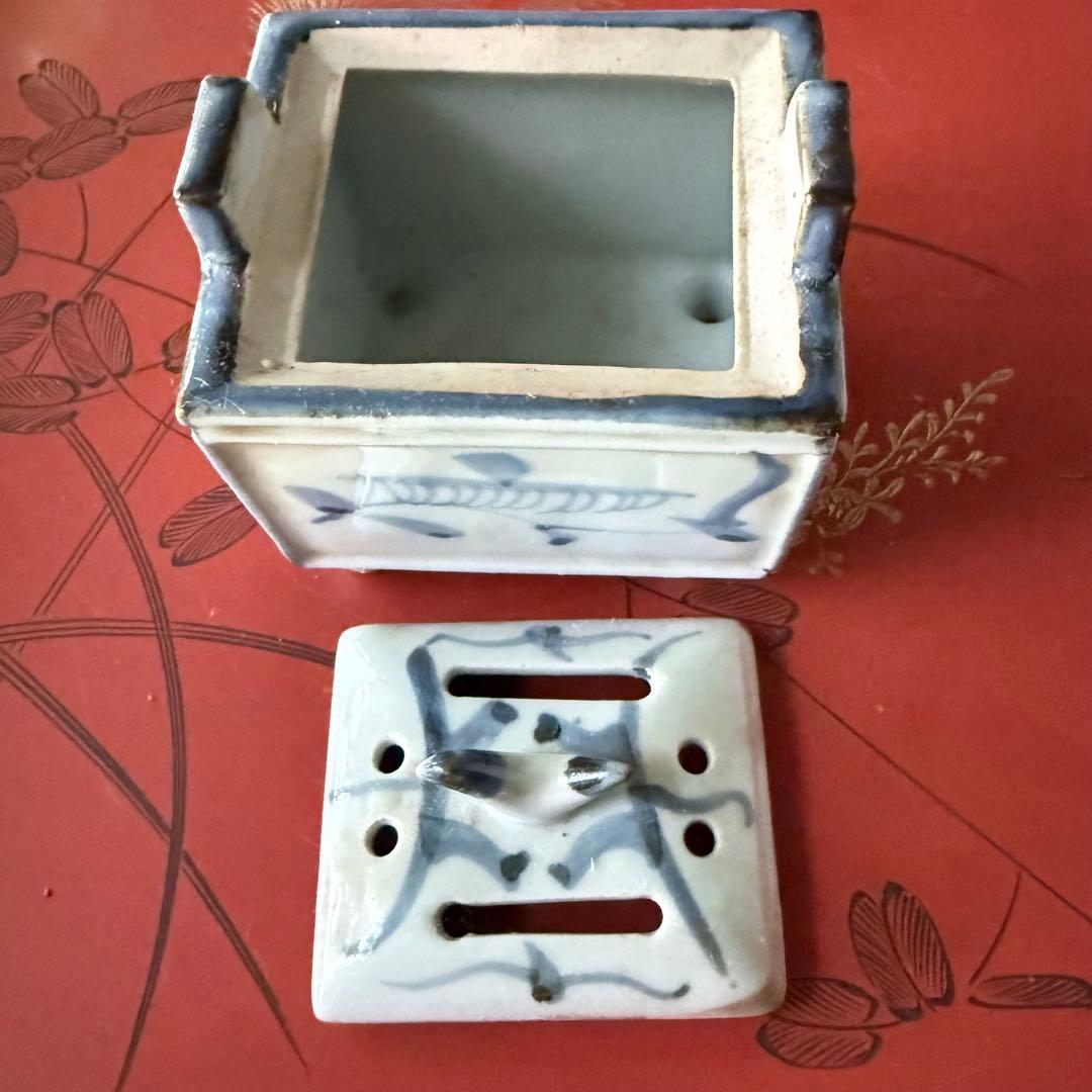 2235様感謝‼️春‼️愛蔵　伊万里古染付青花文様鳥摘み香炉