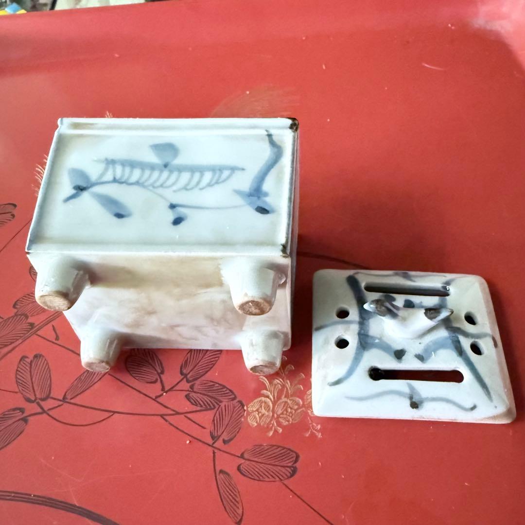 2235様感謝‼️春‼️愛蔵　伊万里古染付青花文様鳥摘み香炉