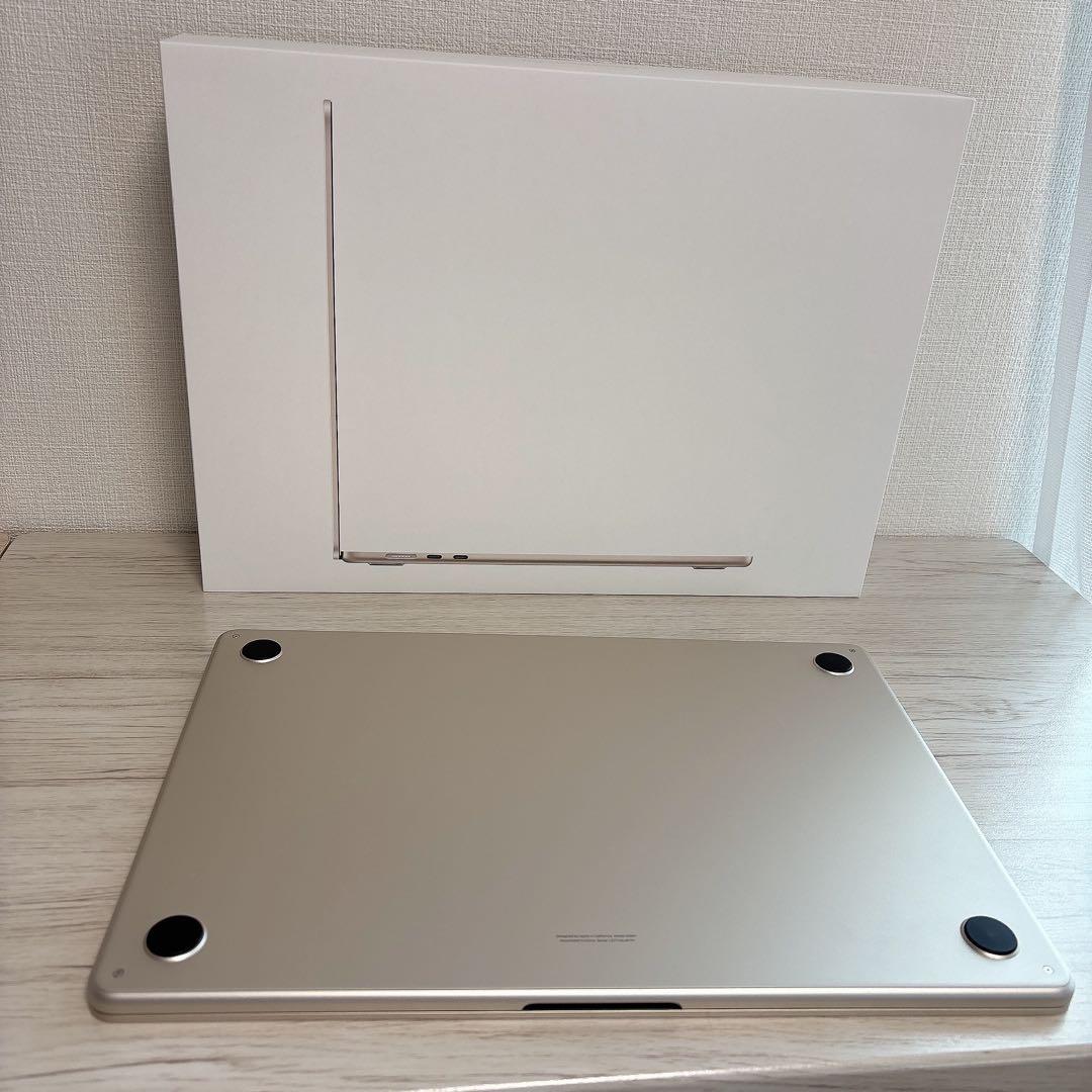 MacBook Air M2 15インチ　512GB