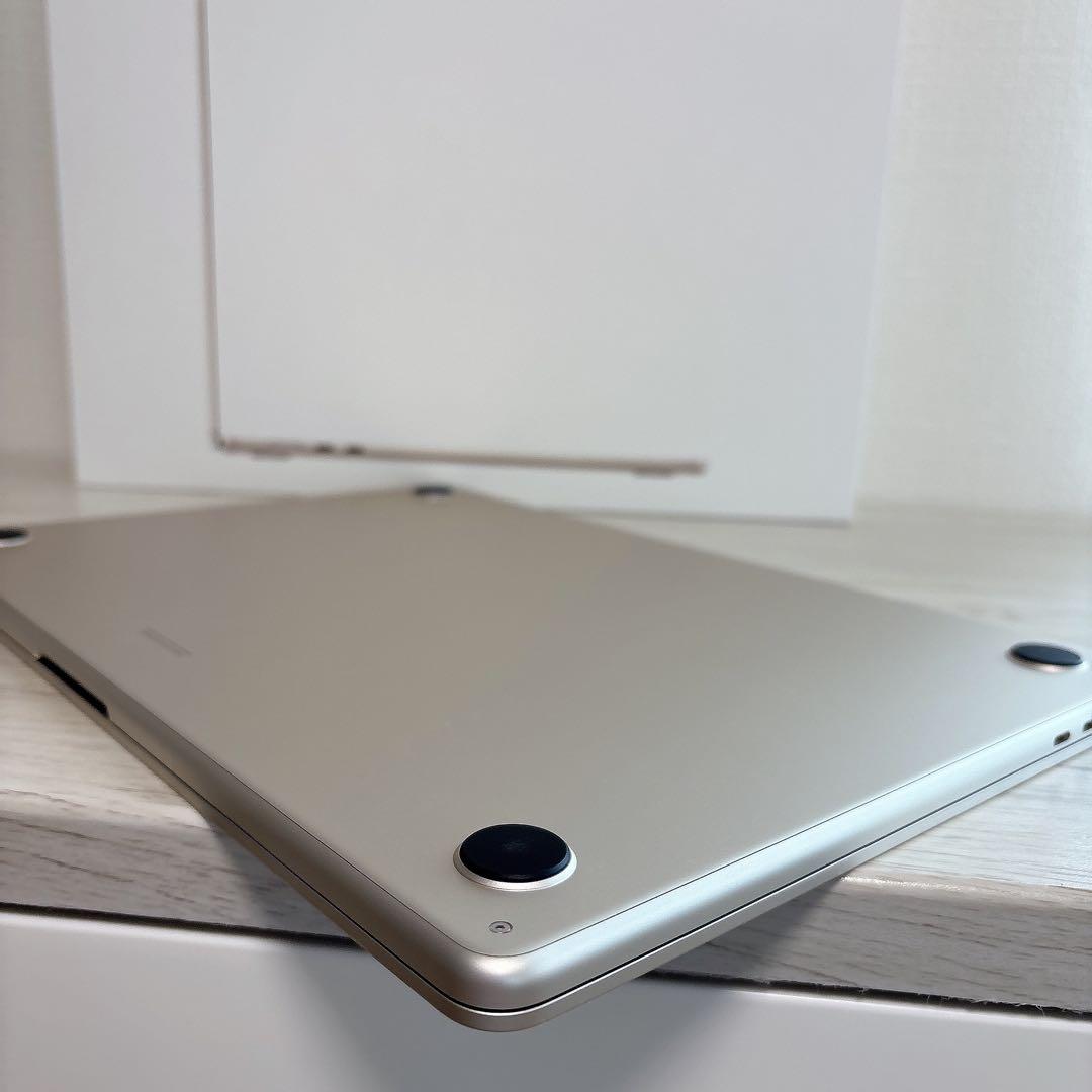 MacBook Air M2 15インチ　512GB