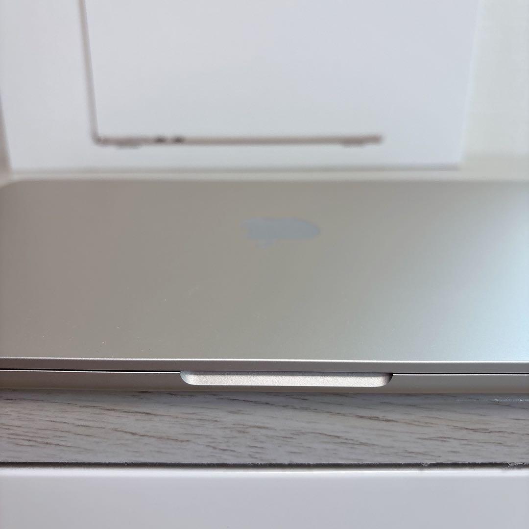 MacBook Air M2 15インチ　512GB