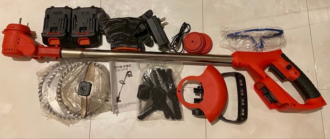 草刈り機 芝刈り機 伸縮可能 バッテリー 充電式 電動 コードレス 軽量 赤