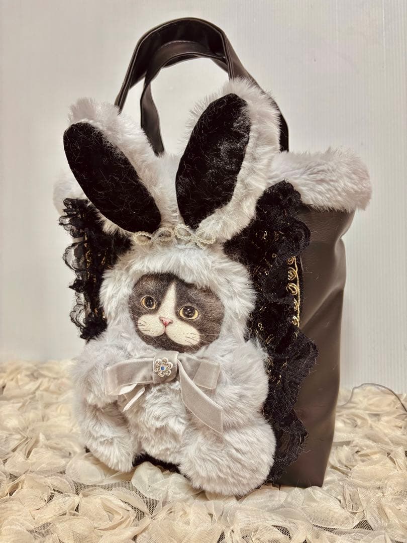 コヤンイサムチョン　フェイクレザーブラックのトートバッグ