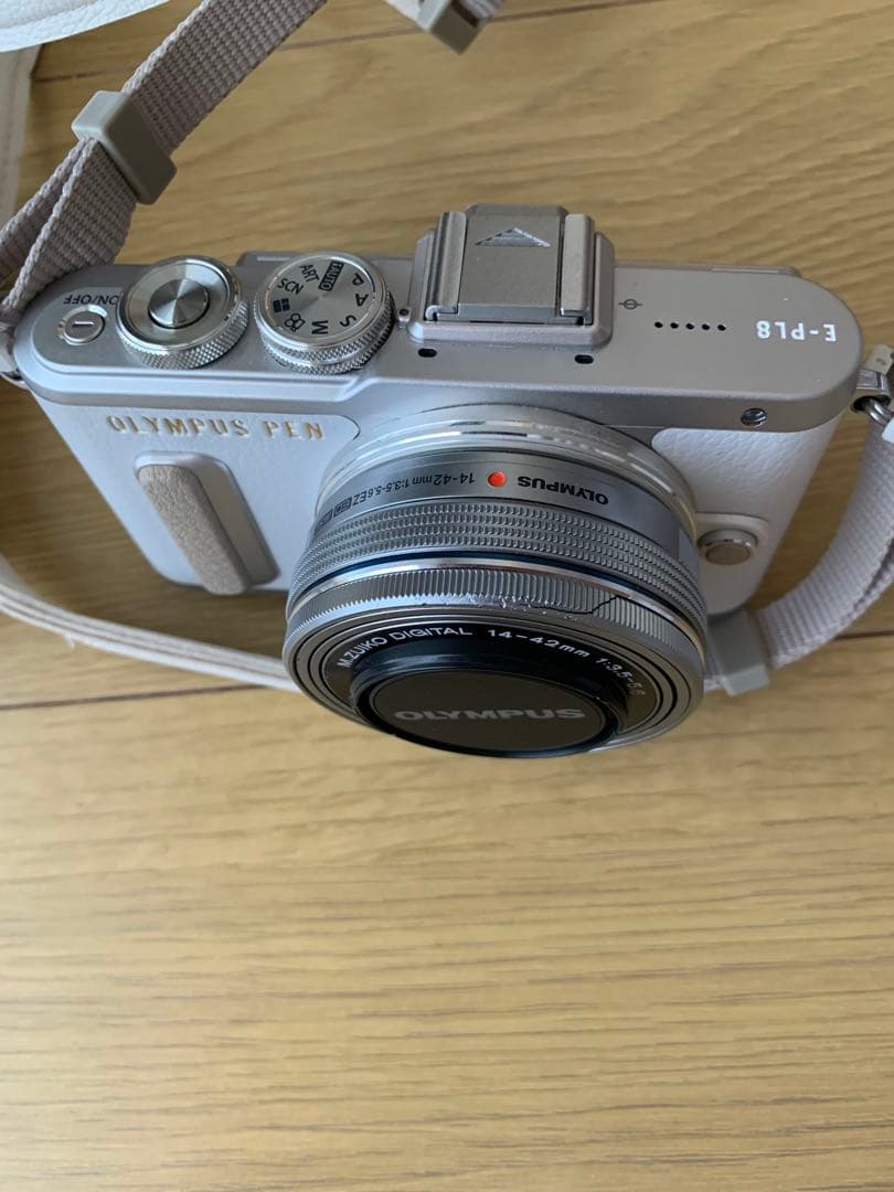 【OLYMPUS】オリンパス/E-PL8 ミラーレス一眼 ホワイト