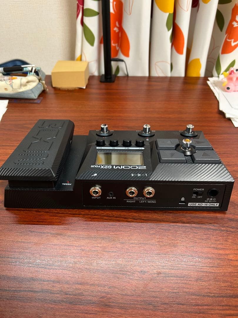 ZOOM G2X Four ギターエフェクター