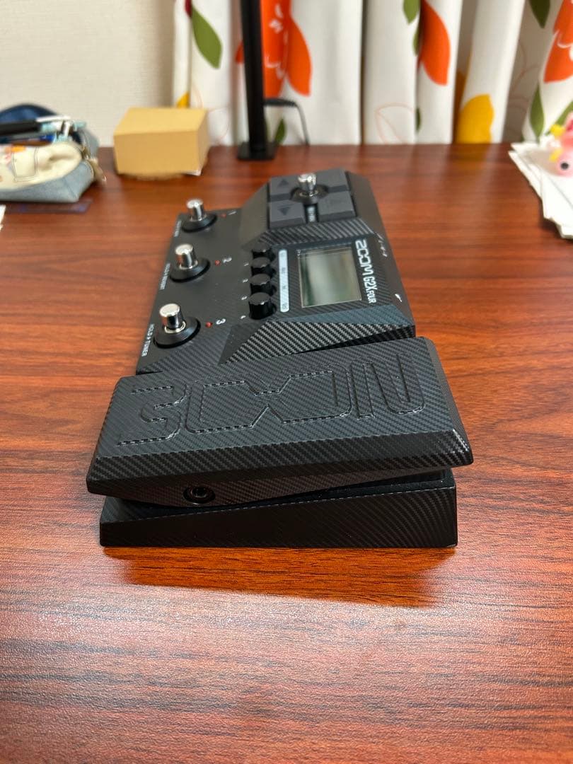 ZOOM G2X Four ギターエフェクター