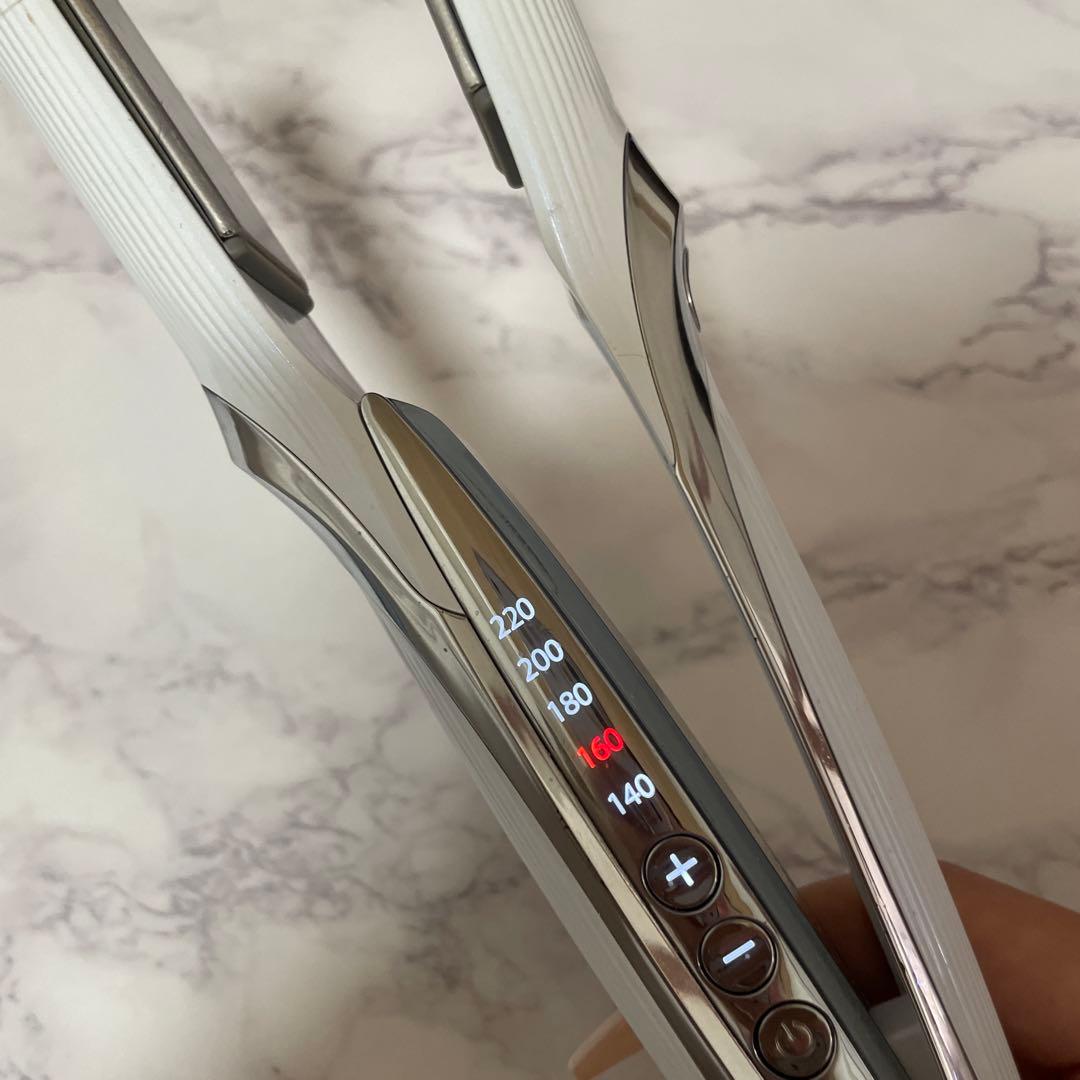 り*つ様 ReFa ストレート アイロン プロ（ホワイト）